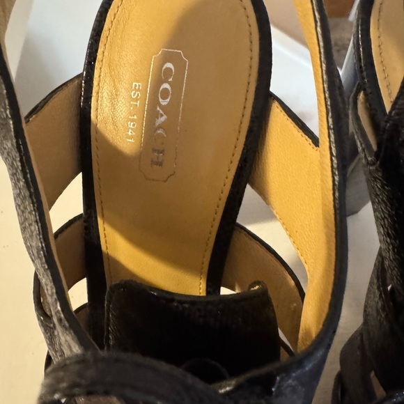 COACH - Picture 7 of 7